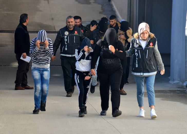 Uyuşturucu operasyonunda yakalanmışlardı! Bereyle gelince yürümekte zorlandı G4