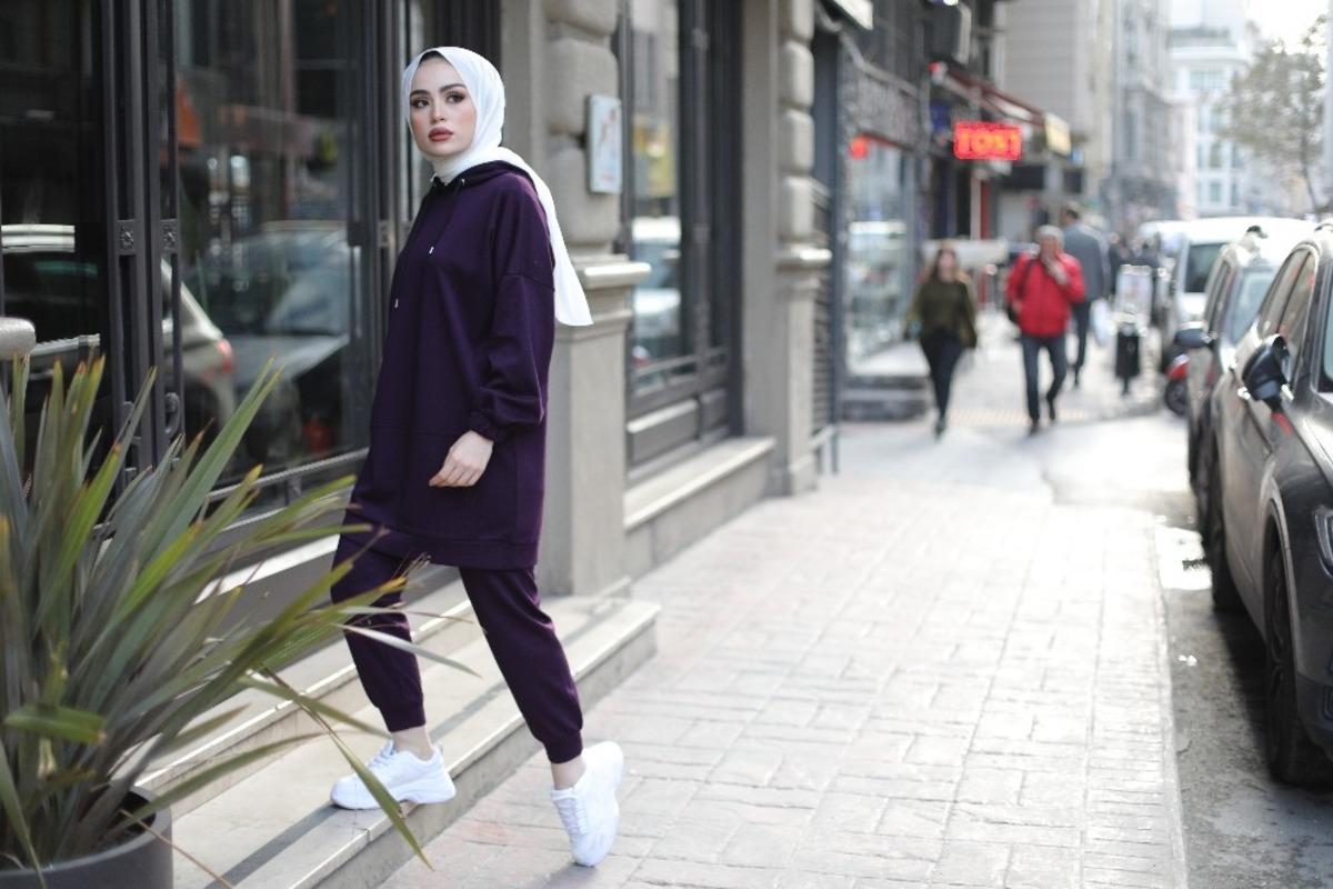 Tesett&uuml;r modasında da geleneksel alışveriş yerini online mağazalara bıraktı