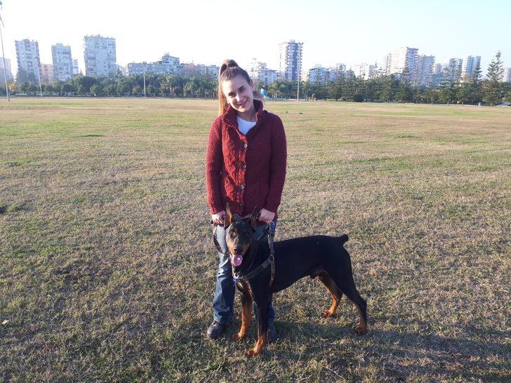 Adana'daki parkta vatandaşlar dilencilerden şikayetçi!  G5