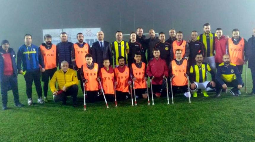 Fenerbahçeli iş adamları gazilerle moral maçı yaptı