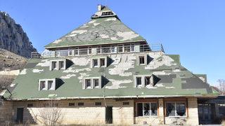 Uzan'ın harabeye dönen oteli satıldı