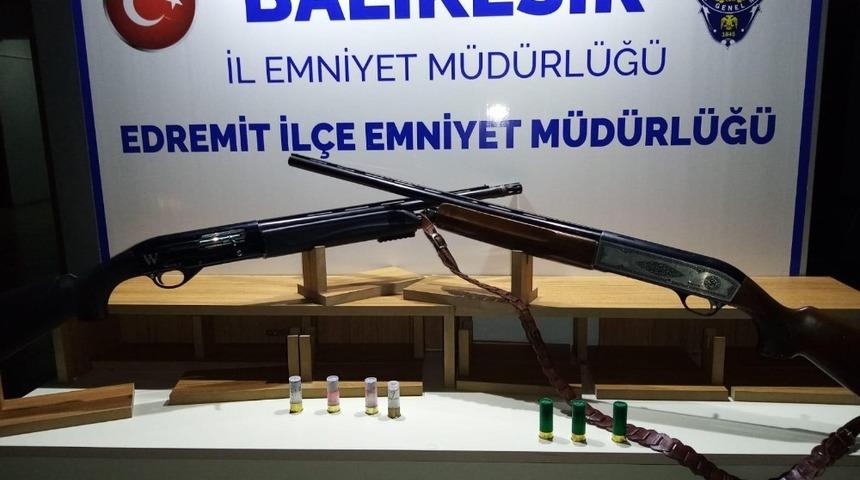 Polis 20 aranan şahsı yakaladı