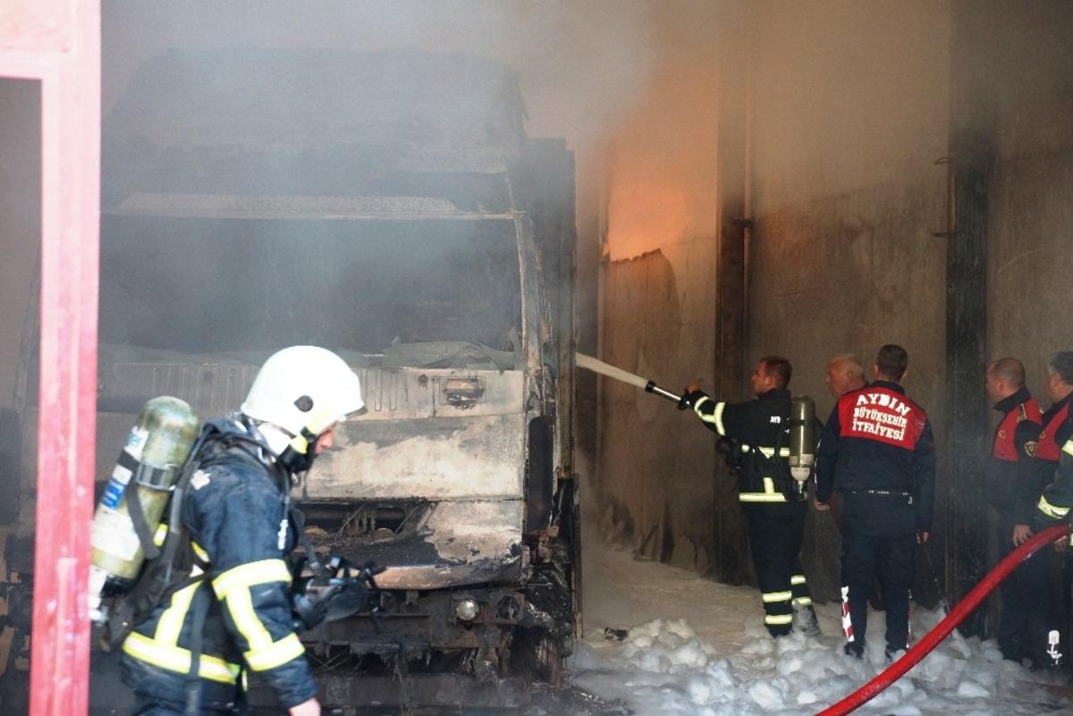 Aydın&rsquo;da ahşap palet işletmesi alevlere teslim oldu