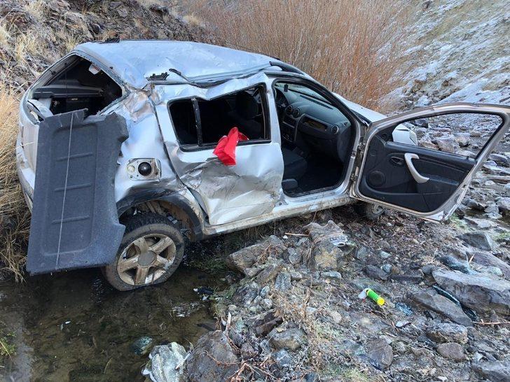 Otomobil uçuruma yuvarlandı:  1 ölü 3 yaralı G1