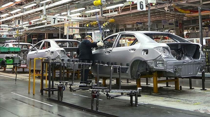 Binek otomobil ihracatı 'tam gaz' devam ediyor