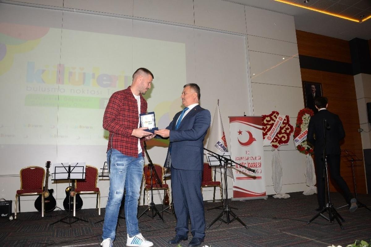 Balıkesir&rsquo;de Uluslararası G&ouml;&ccedil;menler G&uuml;n&uuml; kutlandı