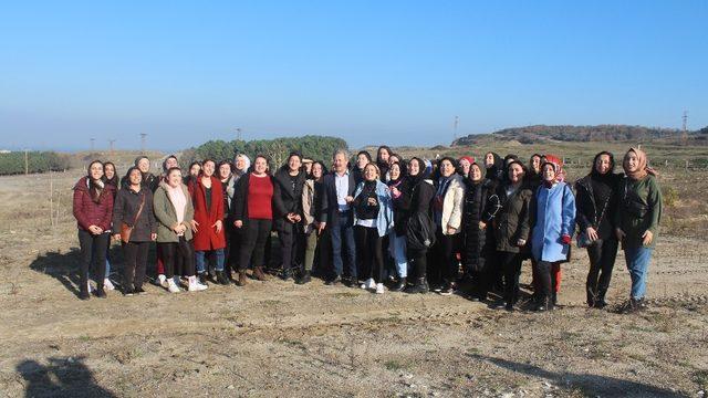 Öğrenciler gelecek için 500 fidanı toprakla buluşturdu