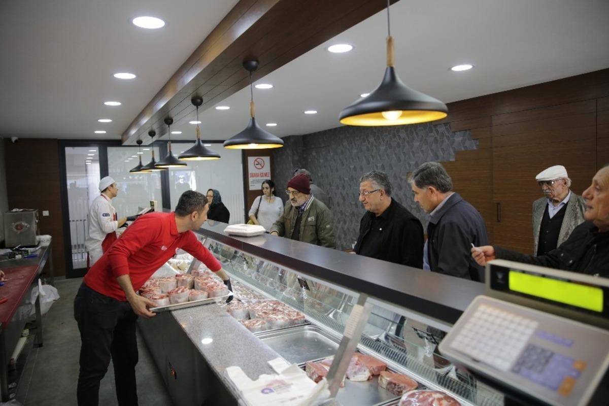 Antalyalılardan Halk Et&rsquo;e yoğun ilgi