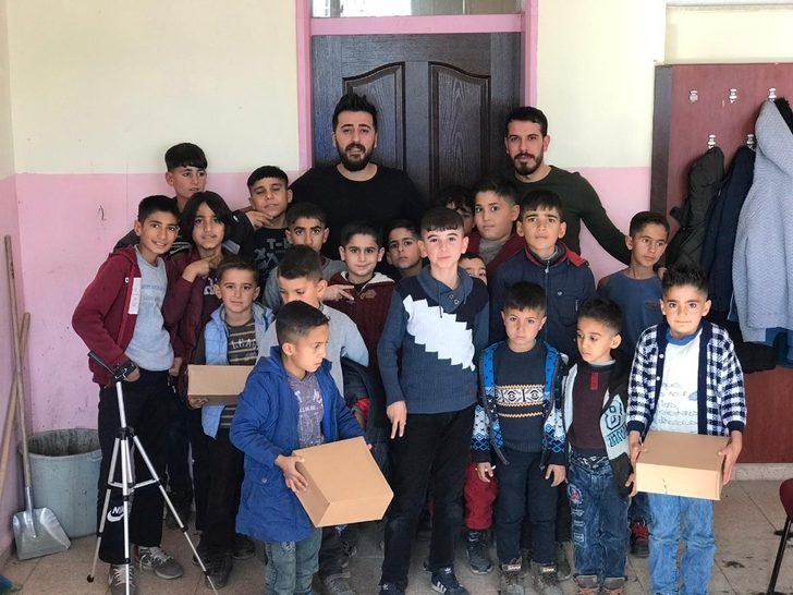 Öğrencileri tıraş edip bot hediye etti G1