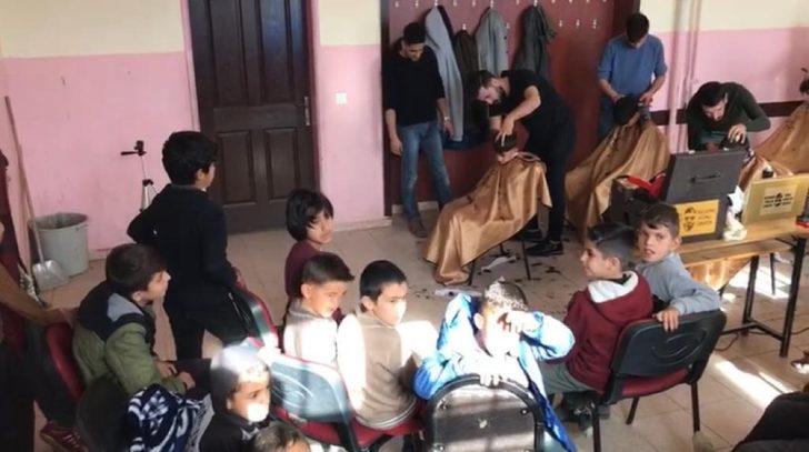 Öğrencileri tıraş edip bot hediye etti G4