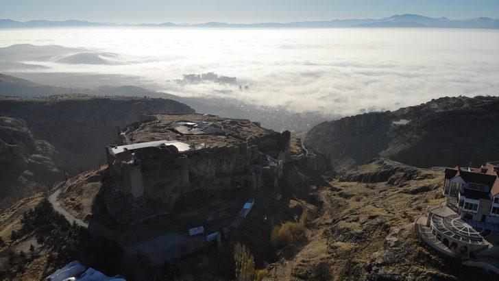 Sis bulutları Elazığ'da! Gören telefonuna sarıldı G1