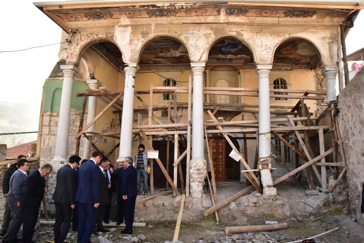Soma&rsquo;daki ecdat yadigarı eserler onarılıyor