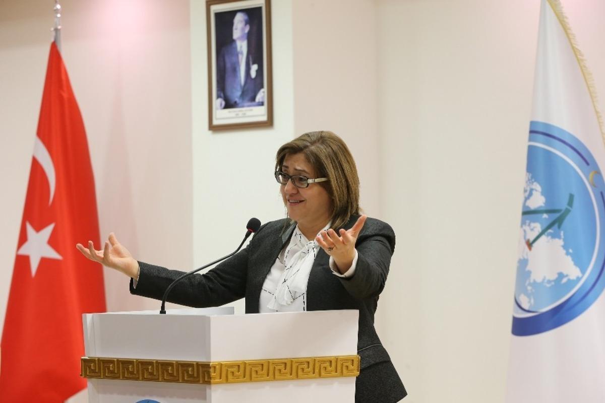 Şahin, &ldquo;25 aralık Antep&rsquo;in Kurtuluşu&rdquo; temalı konferansa katıldı