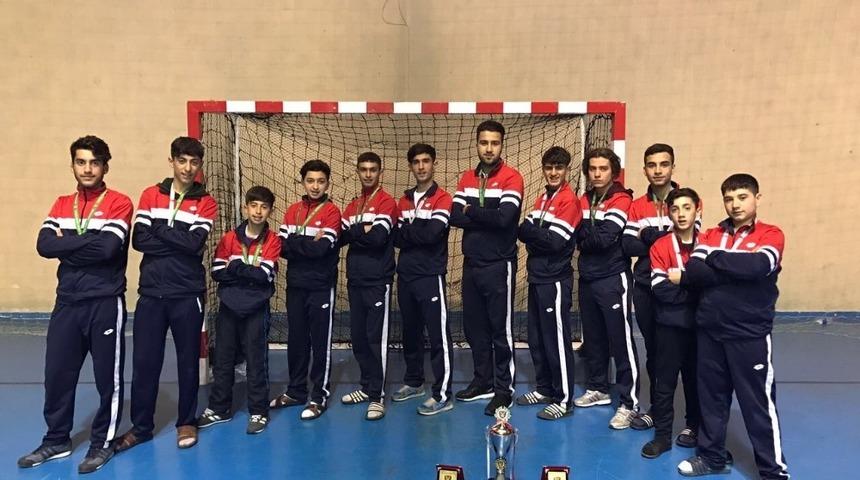 Diyarbakır Peyasspor hokeyde &uuml;&ccedil;&uuml;nc&uuml; oldu