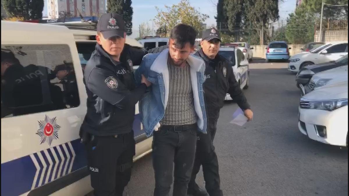 Sivas'ta şiddet g&ouml;rd&uuml;ğ&uuml; eşinden ka&ccedil;ıp İstanbul'a geldi, Kartal'da dehşeti yaşadı! 20 bı&ccedil;ak darbesi...