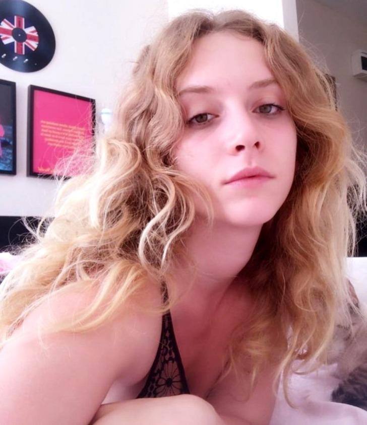 Mucize Doktor'un Açelya'sı Hayal Köseoğlu göğüs dekoltesiyle eleştiri topladı G5