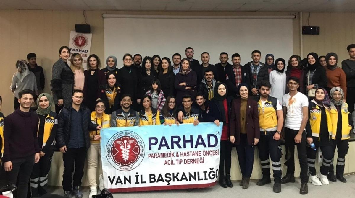 Van YY&Uuml;&rsquo;de "Paramediklerin Mesleki Gelişim" konulu panel