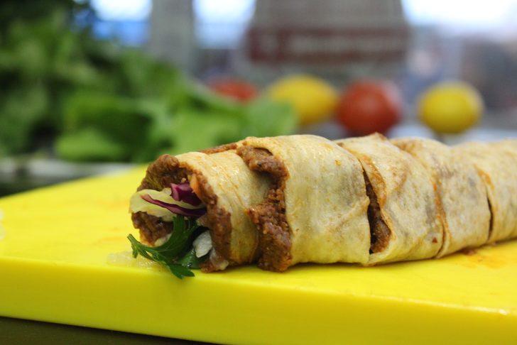 Çiğ köfteden pasta yaptı! Düğünü için sipariş vermeyi düşünen bile var G4