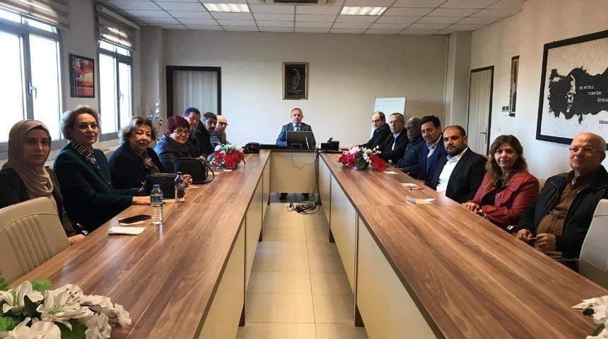 Burhaniye&rsquo;de Sosyal Yardımlaşma Vakfına &uuml;ye se&ccedil;imi yapıldı