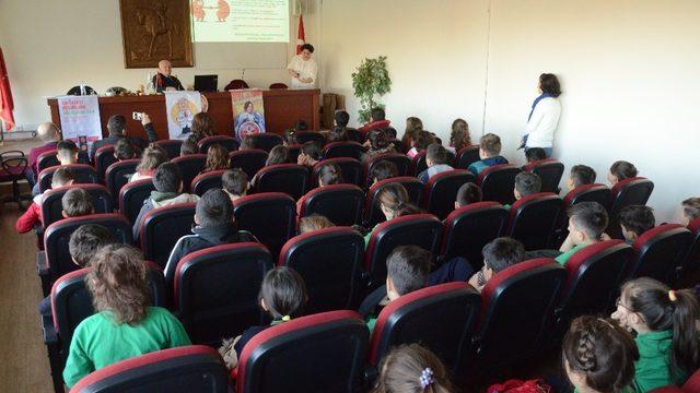 Türk Böbrek Vakfı Başkanı Timur Erk: “3 milyon obezitenin yüzde 60’ını çocuklar oluşturuyor”