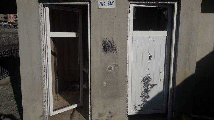 Magandalar şehir mobilyalarına zarar verdi G2