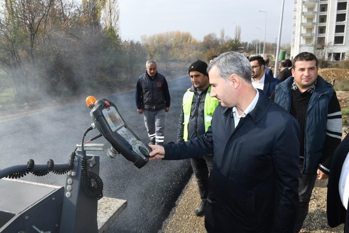 Bostanbaşı&rsquo;nda asfalta ağırlık verildi