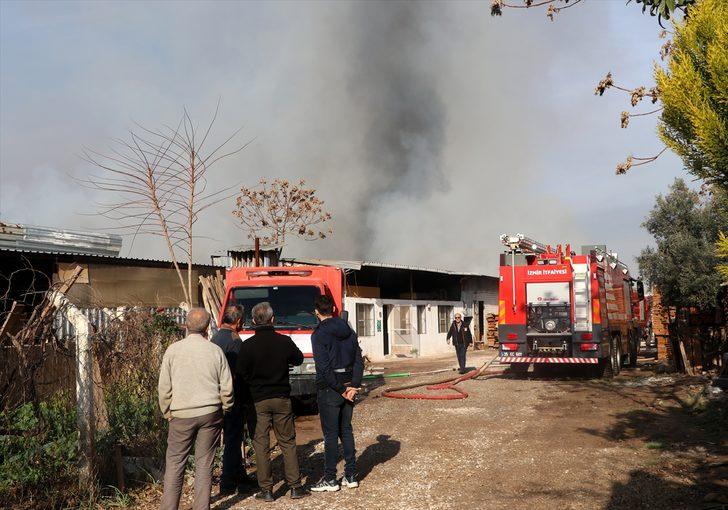 GÜNCELLEME - İzmir'de mobilya tesisinde yangın G5