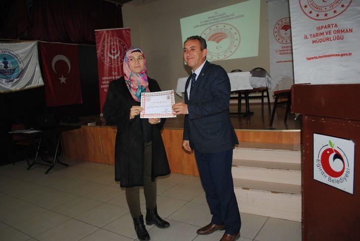 Eğirdirli kadınlara kooperatifçilik kursu G5