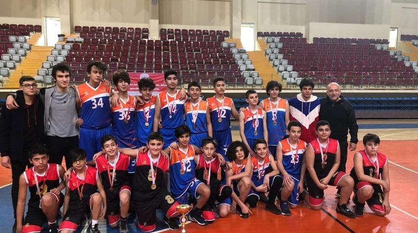 Ülkü Ortaokulu, basketbolda Isparta şampiyonu oldu