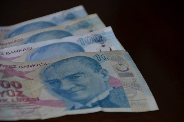 Hatalı basım olduğunu iddia ediyor! 100 lirayı, 100 bin liradan satıyor G4