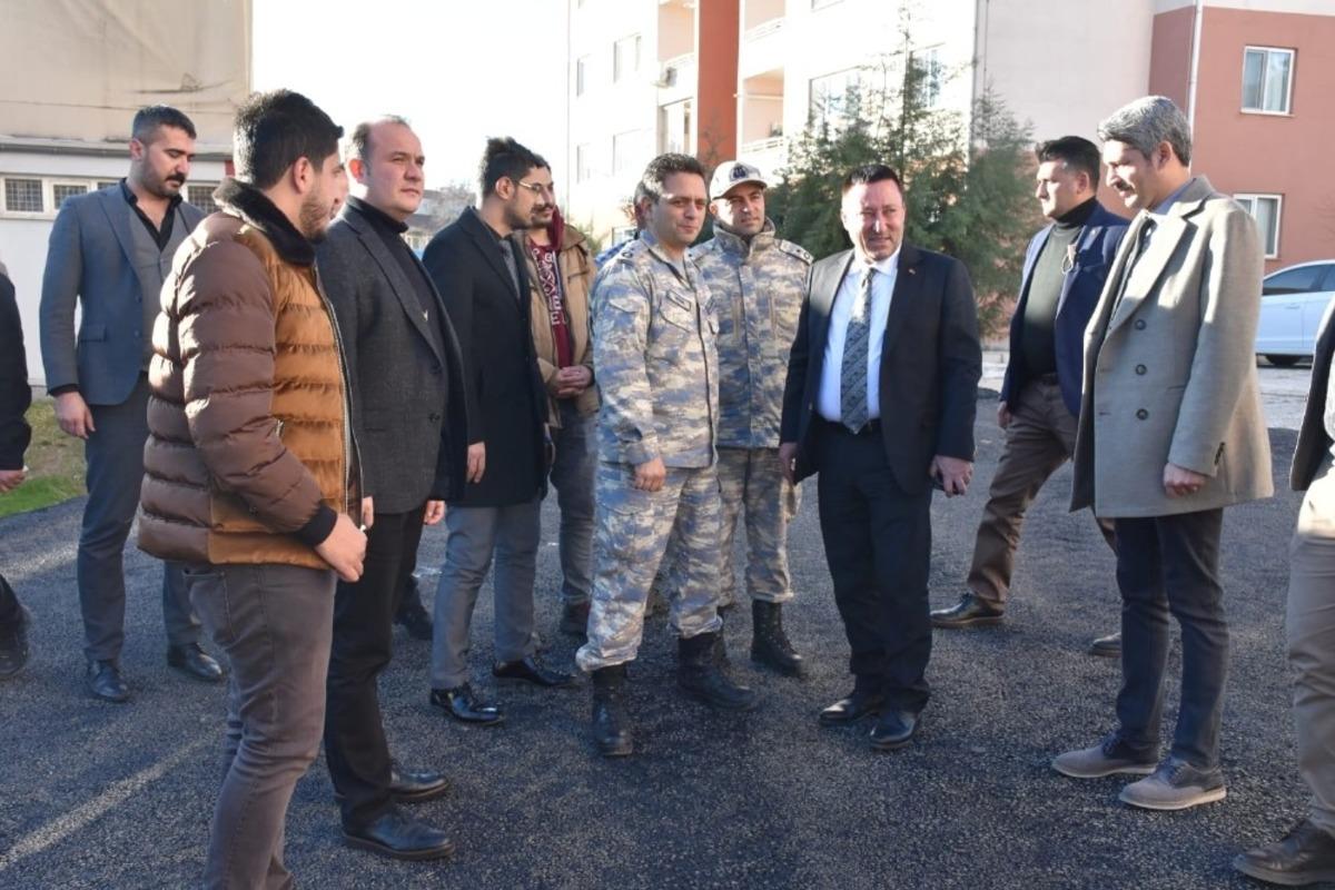 Bağlar Belediyesi 8. Ana Jet &Uuml;s Komutanlığı alanını asfaltladı