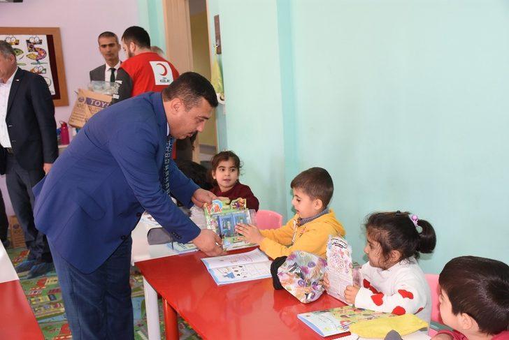 Kızılay’dan Nusaybin’deki anaokulu öğrencilerine oyuncak hediyesi G2