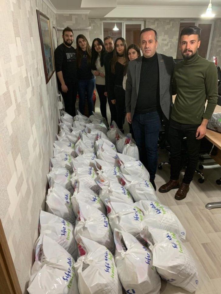 TÜRSAB’tan öğrencilere giyim yardımı G3