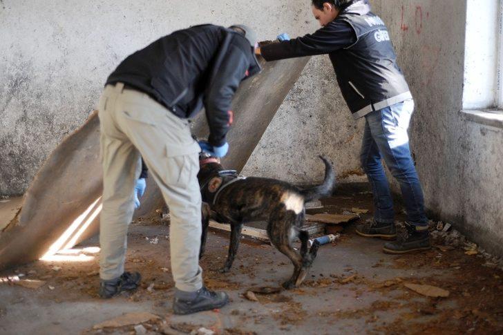 Polis metruk binalar ve okul çevrelerinde narkotik uygulamalarını sıklaştırdı G3