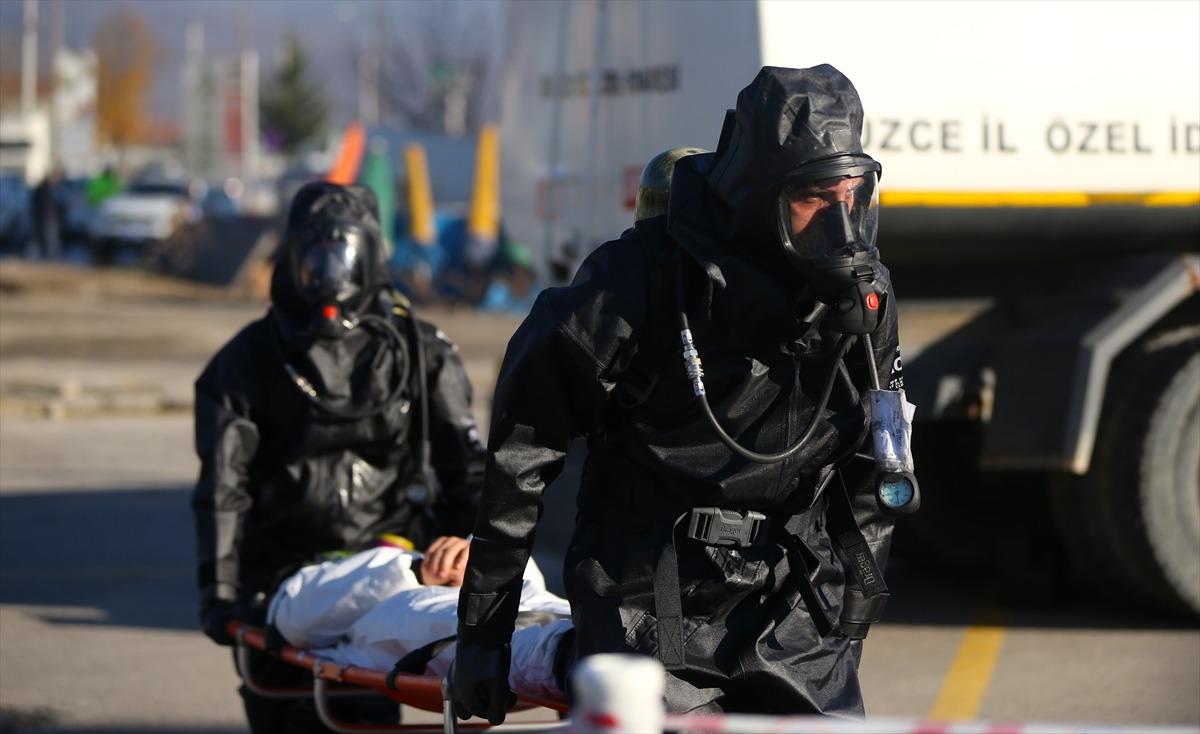 D&uuml;zce'de ger&ccedil;ekleştirilen kimyasal gaz sızıntısı tatbikatı ger&ccedil;eğini aratmadı