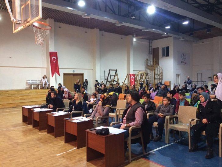 Kütahya’da ortaokul öğrencilerinden ‘Tiyatral Etkinlik’ G3