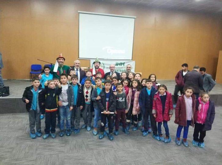 İHH Hisarcık’ta öğrencilere ‘Her Sınıfın Bir Yetim Kardeşi’ projesi tanıtıldı G4