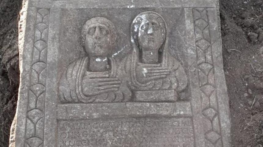 Yer: Kütahya! Traktörün pulluğuna takıldı