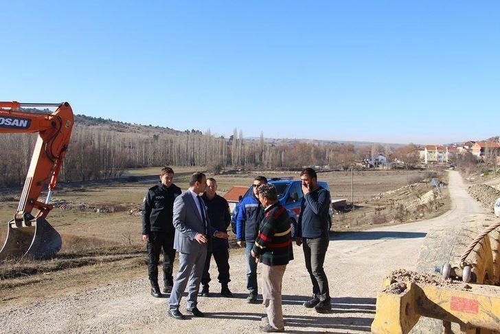 Dumlupınar’da köy yollarını genişletme çalışmaları G3