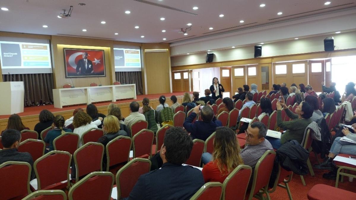 KUTO&rsquo;da &rsquo;Kendini y&ouml;netme, &ouml;z y&ouml;netim becerileri&rsquo; eğitimi b&uuml;y&uuml;k ilgi g&ouml;rd&uuml;