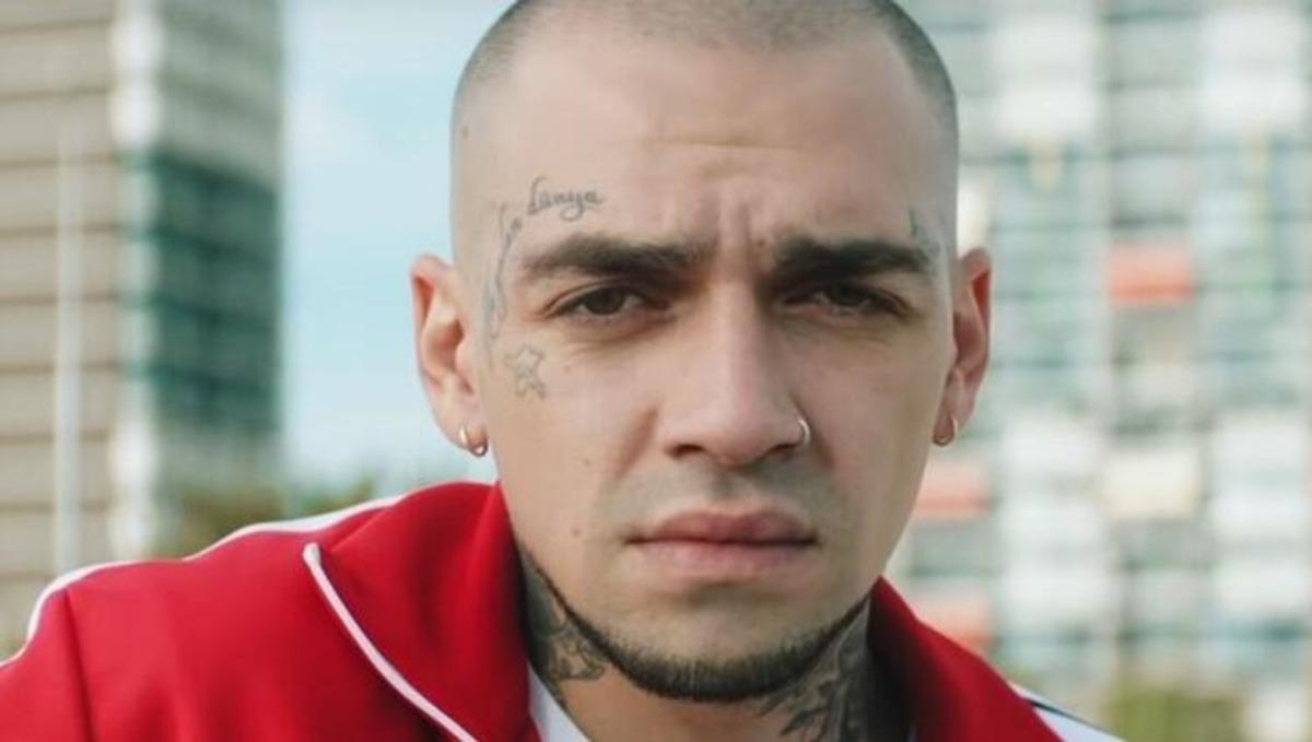 &Uuml;nl&uuml; rap&ccedil;i Ezhel, kamuflajlı fotoğraflarını paylaştı