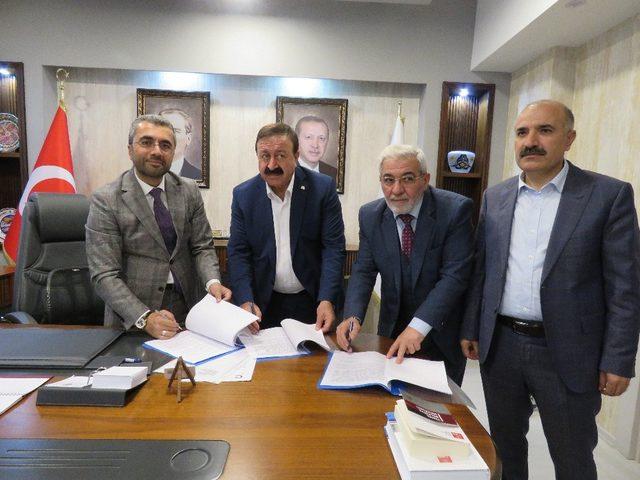 Edremit Belediyesinde ’Sosyal Denge Sözleşmesi’ imzalandı