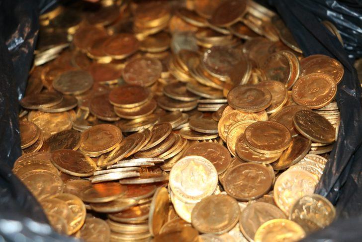 Kat görevlileri fark etti! Otel odasından poşet dolusu para çıktı  G4