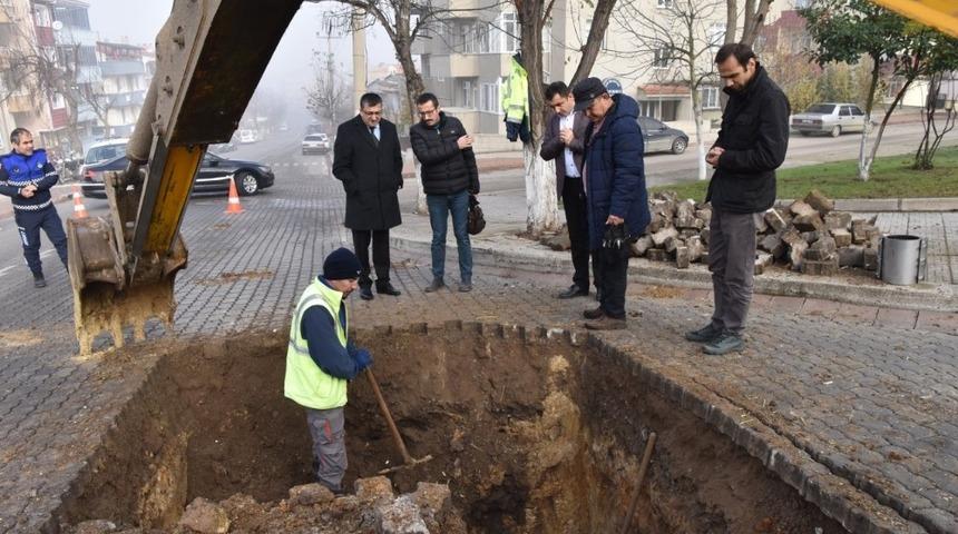 &Ccedil;an&rsquo;da su ka&ccedil;akları tamir edilerek Karşıyaka Mahallesine su verildi