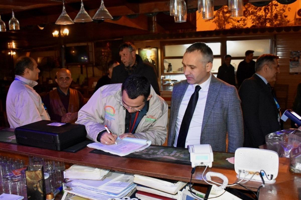 Manisa&rsquo;da yılbaşı &ouml;ncesi alkoll&uuml; i&ccedil;ki denetimleri artırıldı