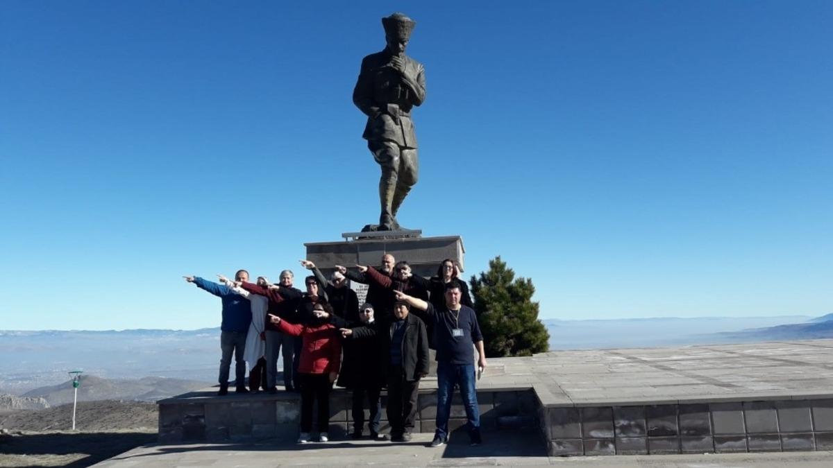 Afyonkarahisar&rsquo;da B&uuml;y&uuml;k Taarruz ve şehir turları devam ediyor