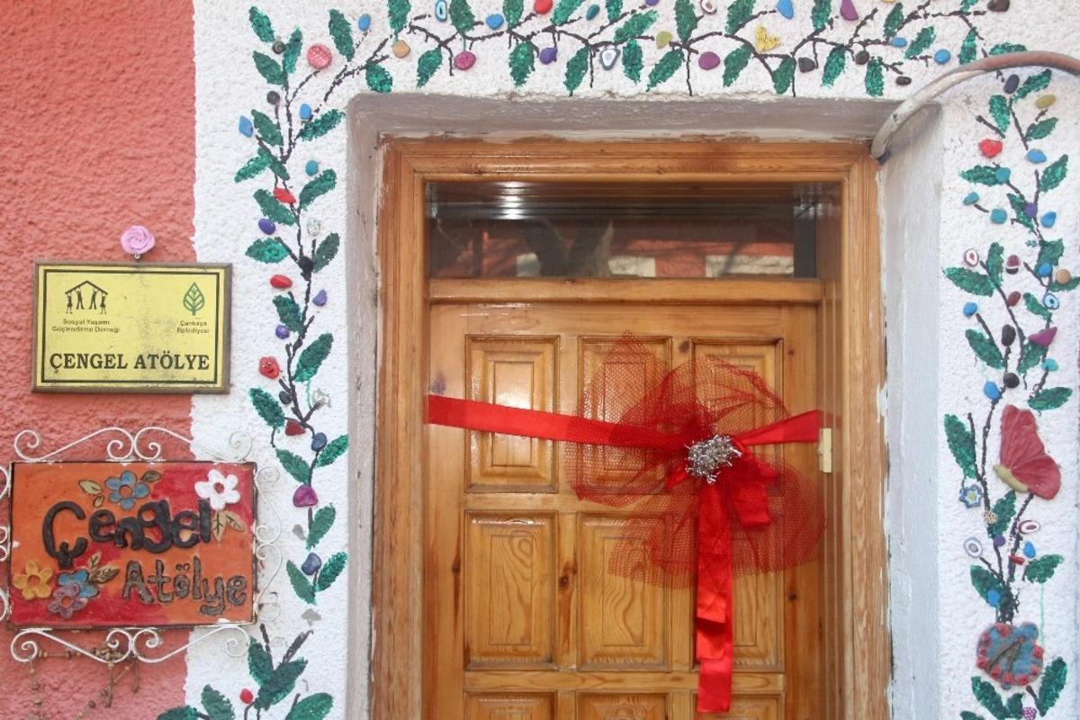 &Ccedil;&rsquo;engel At&ouml;lye&rsquo;nin yeni yıl hediyeleri hazır