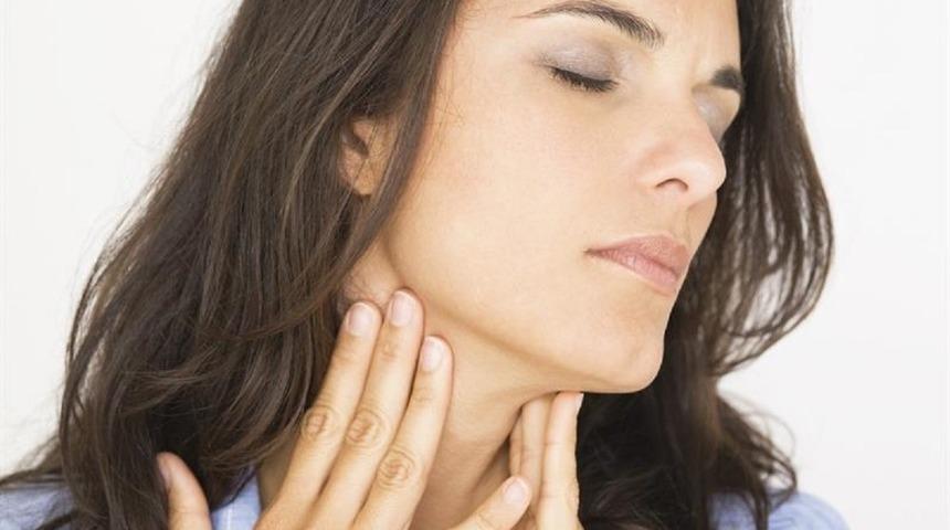 Her tiroid nod&uuml;l&uuml; kansere d&ouml;ner mi