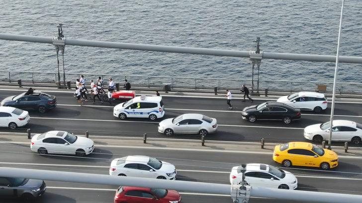 İngiltere'den yürüyerek yola çıkan Rosie Swale Pope 1 yılda İstanbul'a geldi G3