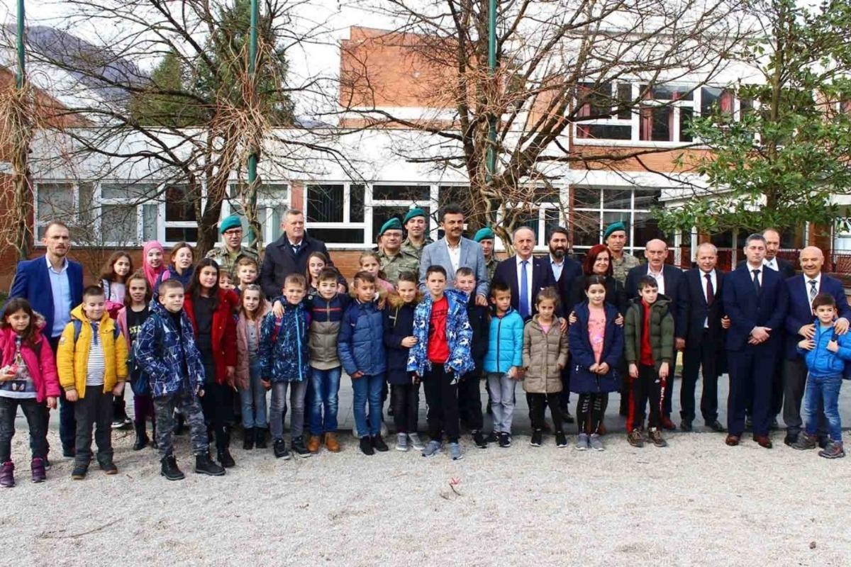 Bağcılar Belediyesinin Bosna&rsquo;da inşa ettiği 3. T&uuml;rk&ccedil;e sınıfı hizmete a&ccedil;ıldı